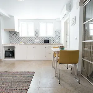 Almamater Apartment Lisbon